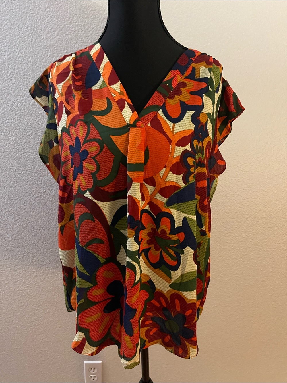 Chaus Orange Multi-Color Floral V-Neck Cap Sleeve Top